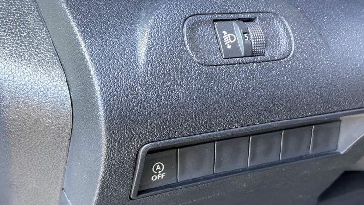 Citro&euml;n Berlingo 1.6 BlueHDI 100cv CARPLAY e CAMARA