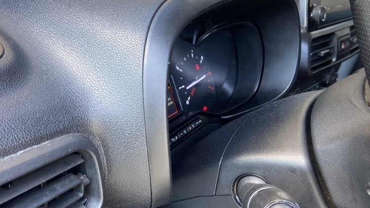 Citro&euml;n Berlingo 1.6 BlueHDI 100cv CARPLAY e CAMARA
