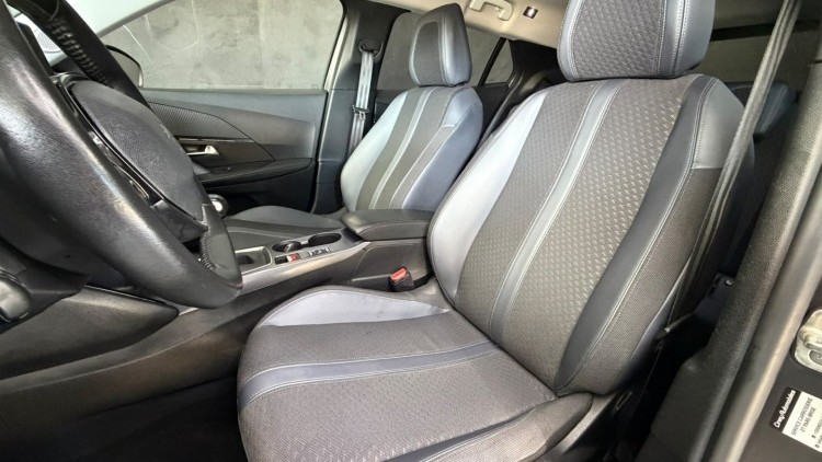 Peugeot 2008 1.2 PureTech Allure