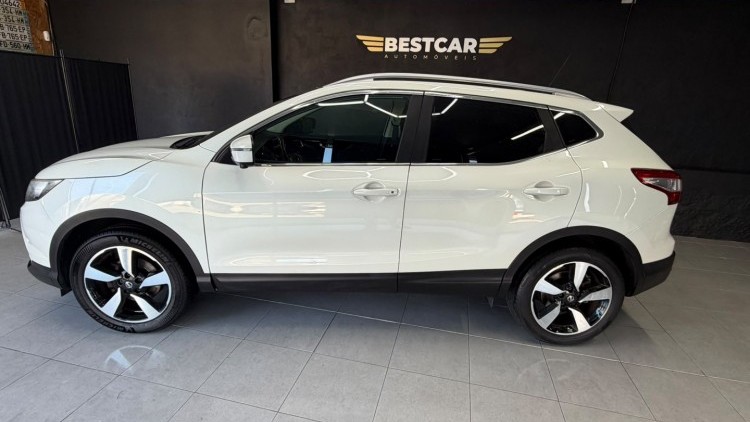 Nissan Qashqai 1.2 DIG-T N-Connecta