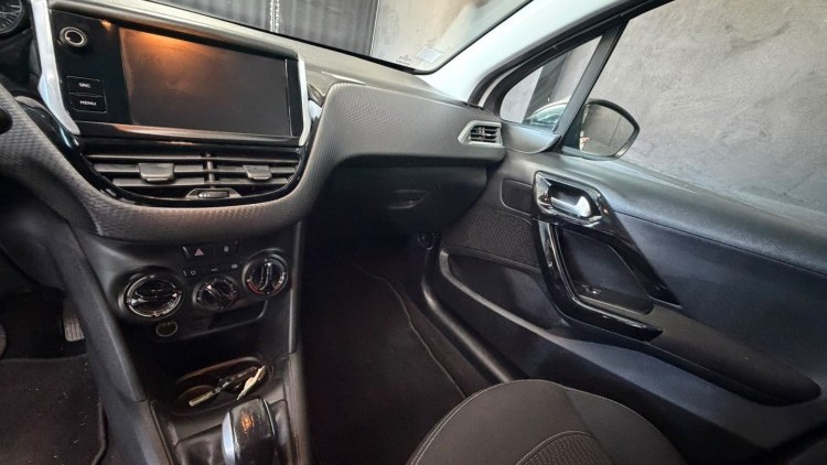 Peugeot 208 1.2 PureTech Style