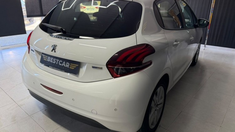 Peugeot 208 1.2 PureTech Style