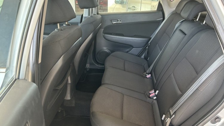 Hyundai i30 1.6 CRDI "Confort" (147 MIL KMs)