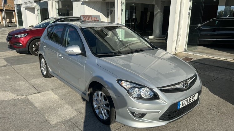 Hyundai i30 1.6 CRDI "Confort" (147 MIL KMs)