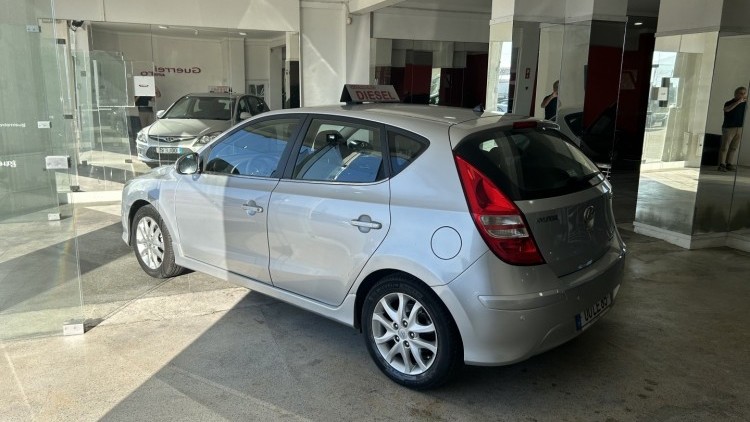 Hyundai i30 1.6 CRDI "Confort" (147 MIL KMs)