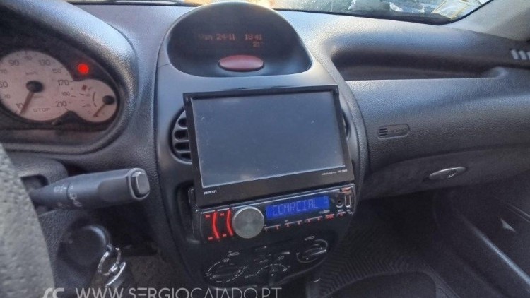 Peugeot 206 XS 2.0 HDi 90 CV 3 Portas 5 Lugares