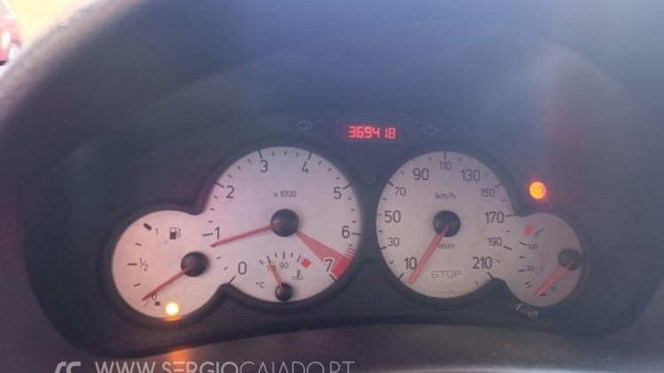 Peugeot 206 XS 2.0 HDi 90 CV 3 Portas 5 Lugares