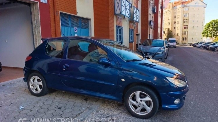 Peugeot 206 XS 2.0 HDi 90 CV 3 Portas 5 Lugares