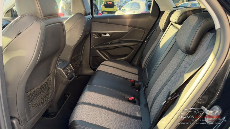 Peugeot 3008 1.6 BlueHDi Allure