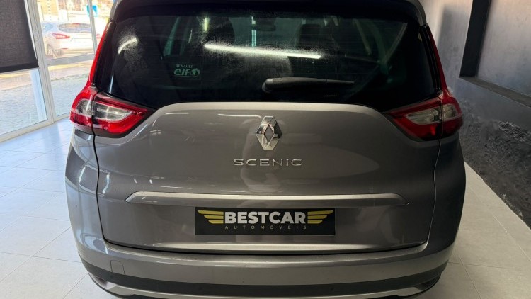 Renault Grand Sc&eacute;nic 1.7 Blue DCi Bose Edition