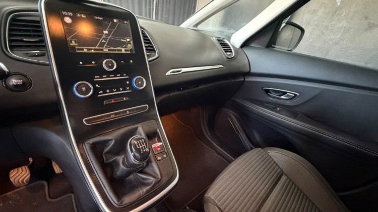 Renault Grand Sc&eacute;nic 1.7 Blue DCi Bose Edition