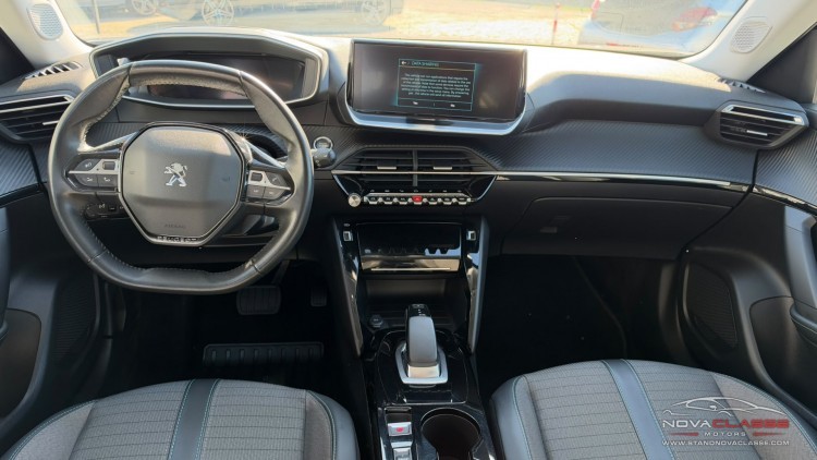 Peugeot E-2008 50 kWh Allure Pack