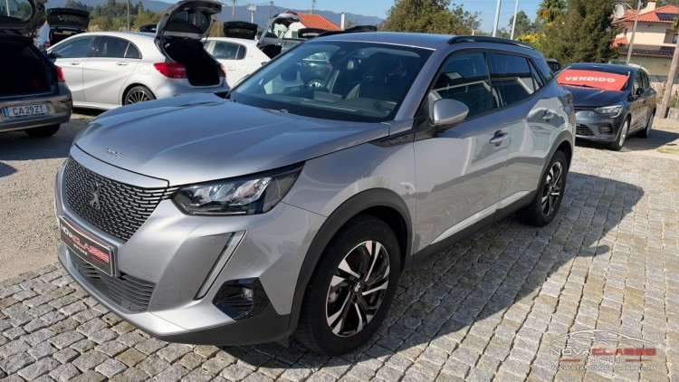 Peugeot E-2008 50 kWh Allure Pack