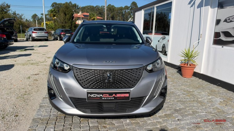 Peugeot E-2008 50 kWh Allure Pack