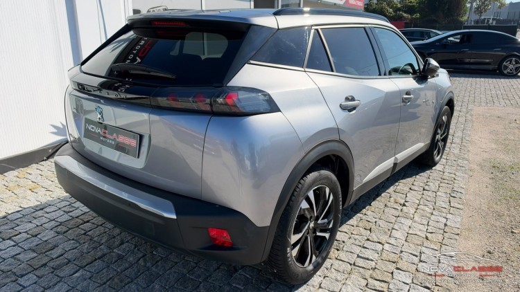 Peugeot E-2008 50 kWh Allure Pack