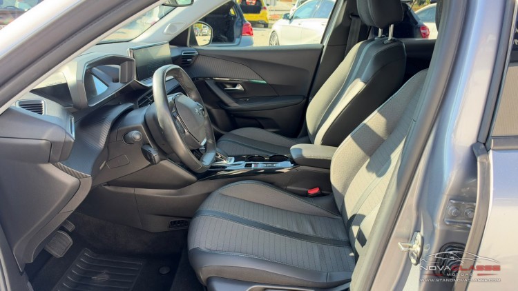 Peugeot E-2008 50 kWh Allure Pack
