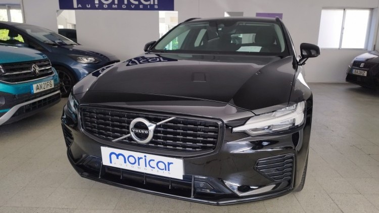 Volvo V60 T6 R-DISAGN PLUG-IN AUTO
