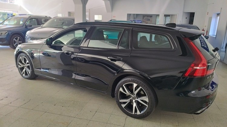 Volvo V60 T6 R-DISAGN PLUG-IN AUTO