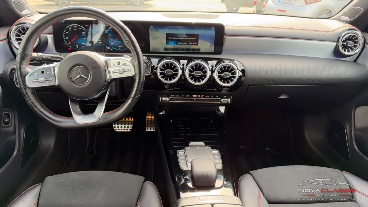 Mercedes-Benz Classe CLA 250 Shooting Brake AMG Line - H&iacute;brido
