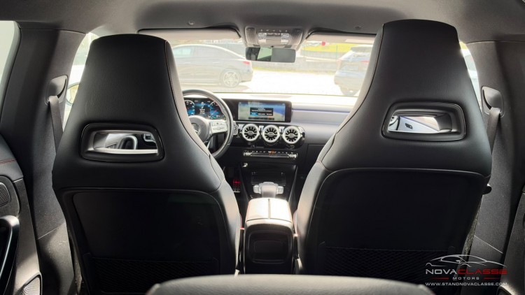 Mercedes-Benz Classe CLA 250 Shooting Brake AMG Line - H&iacute;brido