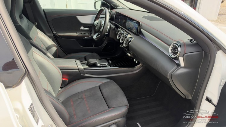 Mercedes-Benz Classe CLA 250 Shooting Brake AMG Line - H&iacute;brido