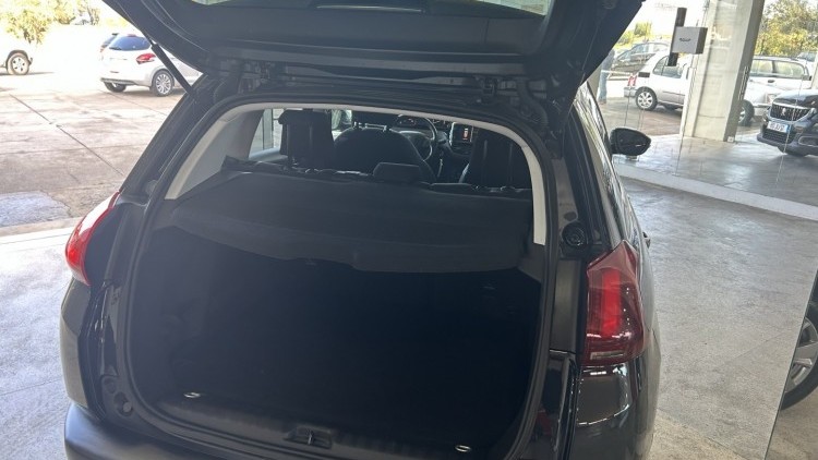 Peugeot 2008 1.2 VTI "Style" (57 MIL KMs)