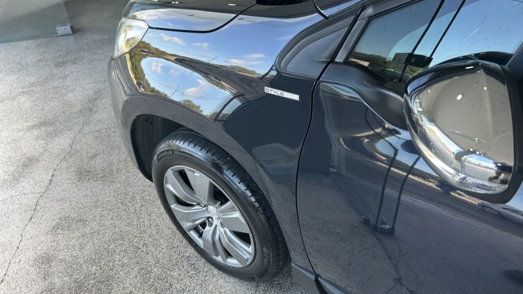 Peugeot 2008 1.2 VTI "Style" (57 MIL KMs)