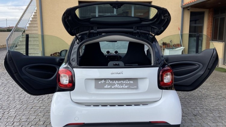 Smart ForTwo Coup&eacute; 1.0i