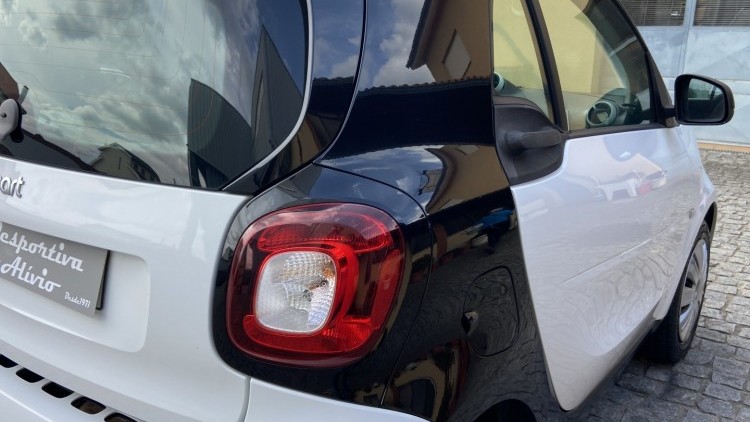 Smart ForTwo Coup&eacute; 1.0i