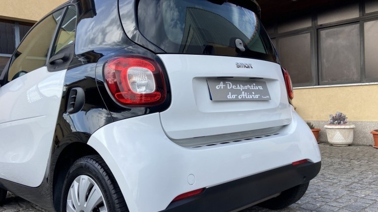 Smart ForTwo Coup&eacute; 1.0i