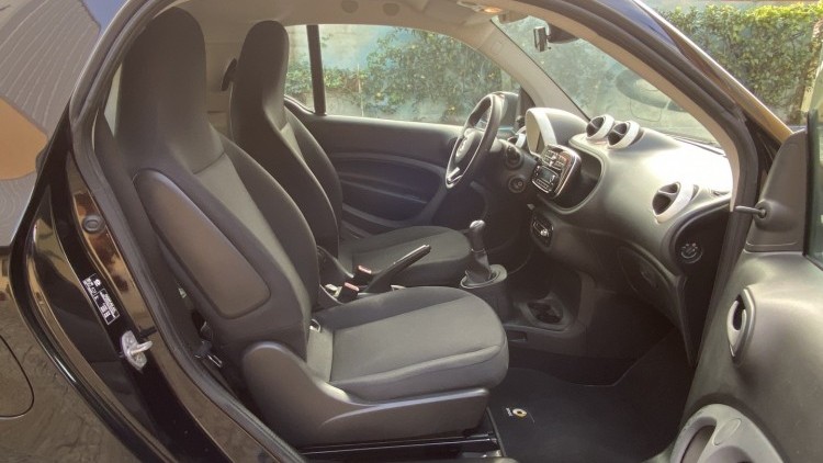 Smart ForTwo Coup&eacute; 1.0i