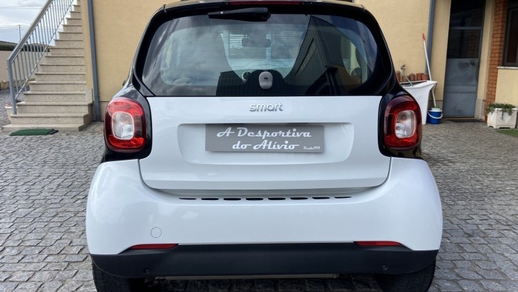 Smart ForTwo Coup&eacute; 1.0i