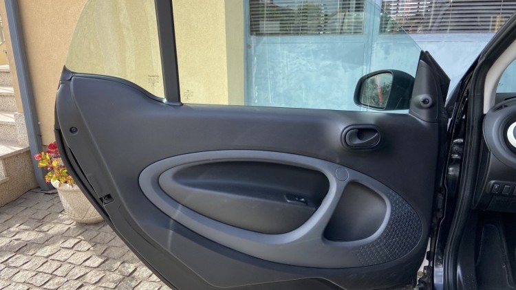 Smart ForTwo Coup&eacute; 1.0i