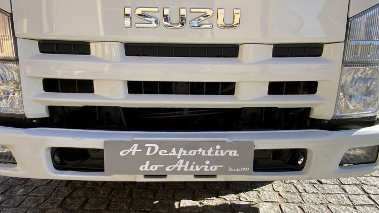 Isuzu S&eacute;rie NLR CABINE DUPLA + TRIBASCULANTE