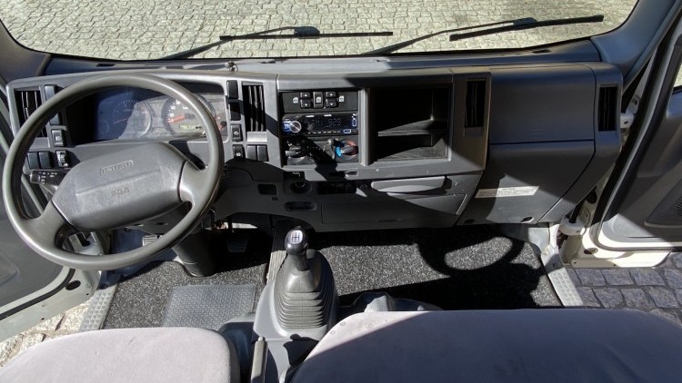Isuzu S&eacute;rie NLR CABINE DUPLA + TRIBASCULANTE