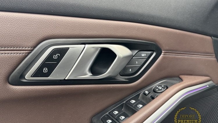 BMW S&eacute;rie 3 - 320 e Touring Pack M Full Extras