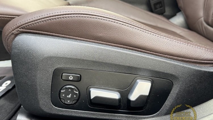 BMW S&eacute;rie 3 - 320 e Touring Pack M Full Extras