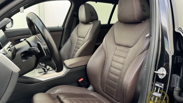 BMW S&eacute;rie 3 - 320 e Touring Pack M Full Extras