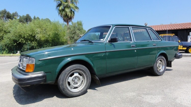 Volvo 244 2.1 GL Cl&aacute;ssico