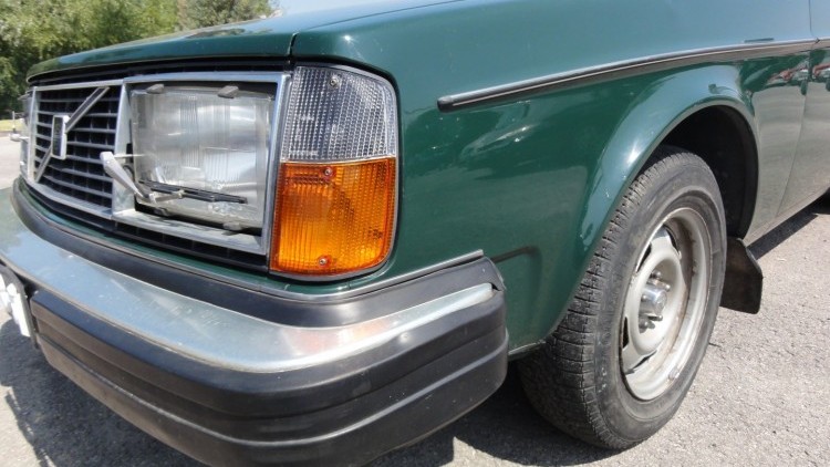 Volvo 244 2.1 GL Cl&aacute;ssico