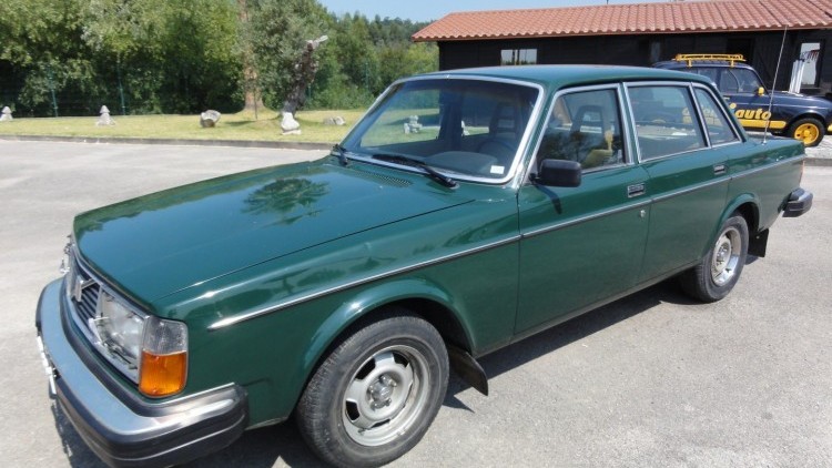 Volvo 244 2.1 GL Cl&aacute;ssico