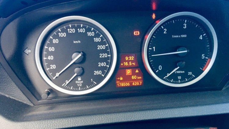BMW S&eacute;rie 6 - 635 d Auto