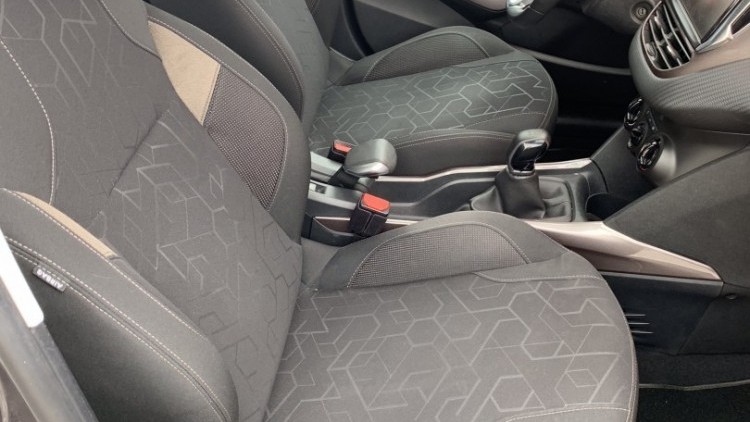 Peugeot 2008 1.6 HDI ACTIVE