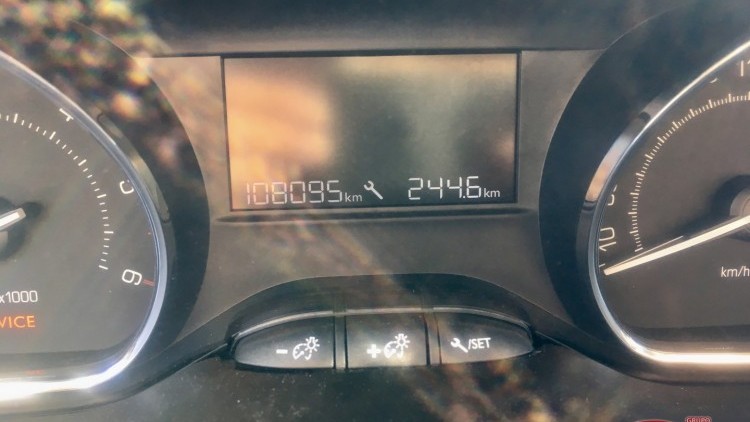 Peugeot 2008 1.6 HDI ACTIVE
