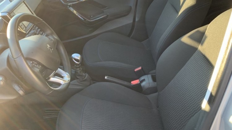 Peugeot 208 1.5 BlueHDI Signature