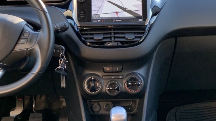 Peugeot 208 1.5 BlueHDI Signature