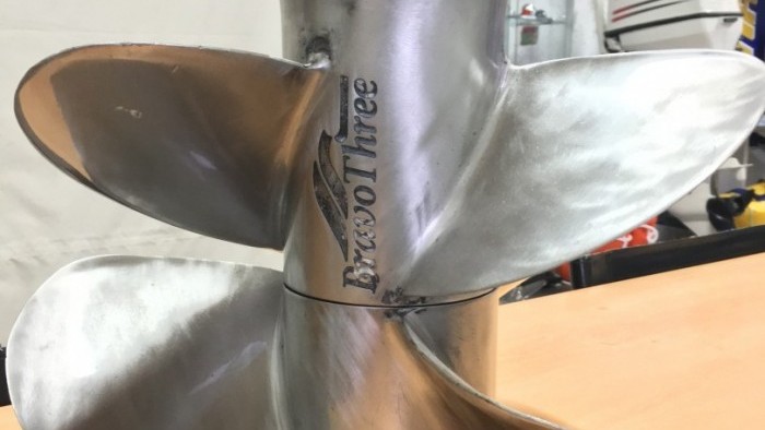 Conjunto de 2 h&eacute;lices Bravo III